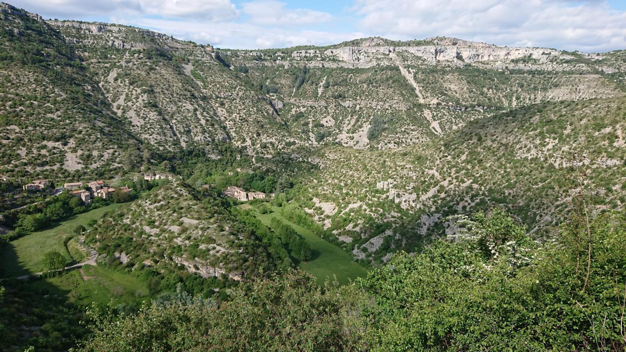 Gite En Cevennes Du Sud, Bergerie Restauree Au Rez De Jardin D'Une Bastide Avec Piscine, Vue Exceptionnelle, Authenticite Et Confort Saint-Laurent-le-Minier Exteriör bild